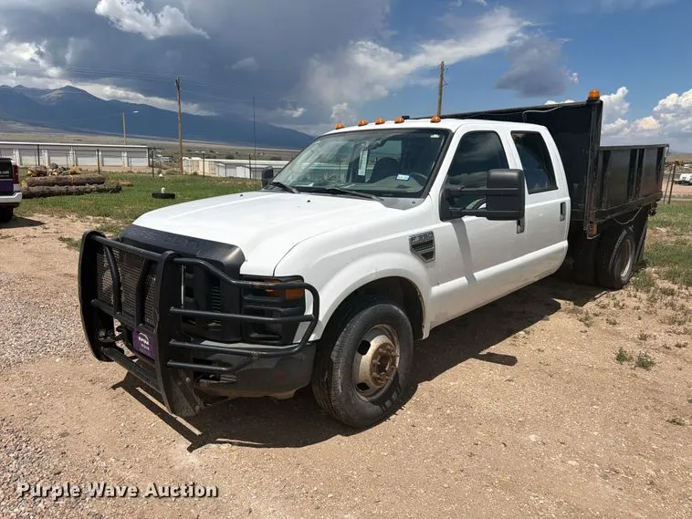 2008 Ford F350 Super Duty Crew Cab dump flatbed pickup truck