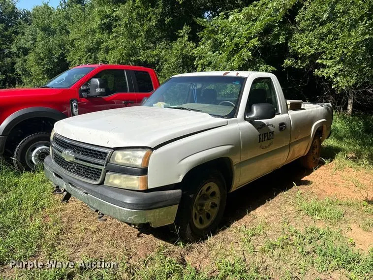 2006 Chevrolet Silverado 1500 pickup truck