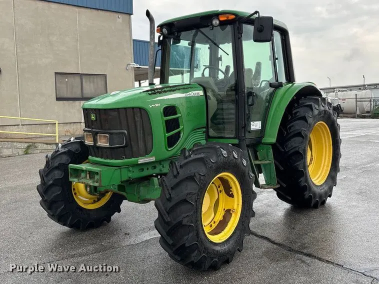 2009 John Deere 6330 MFWD tractor