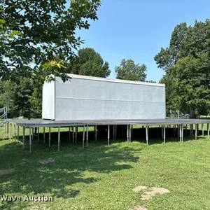 1995 Wenger Showmobile 88A1 mobile stage trailer