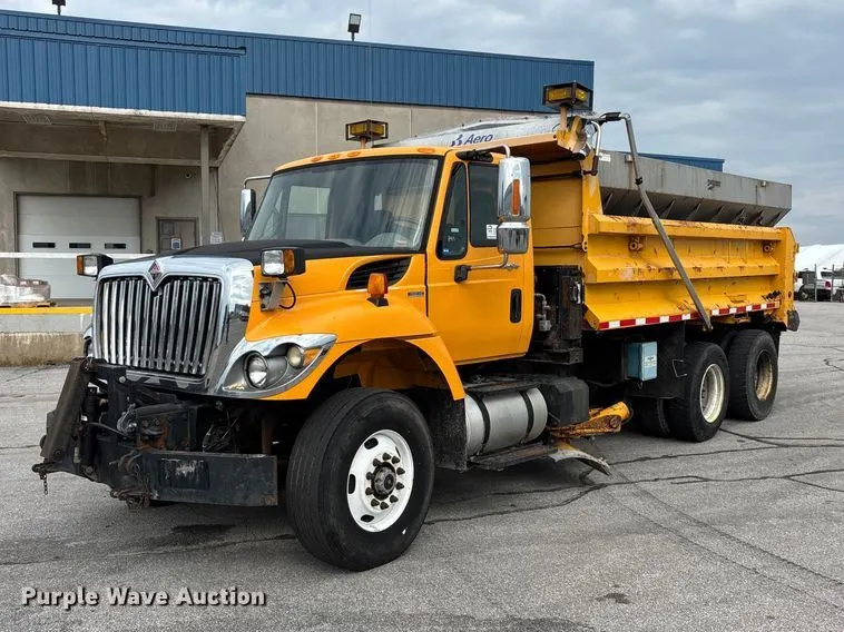 2010 International 7500 dump truck