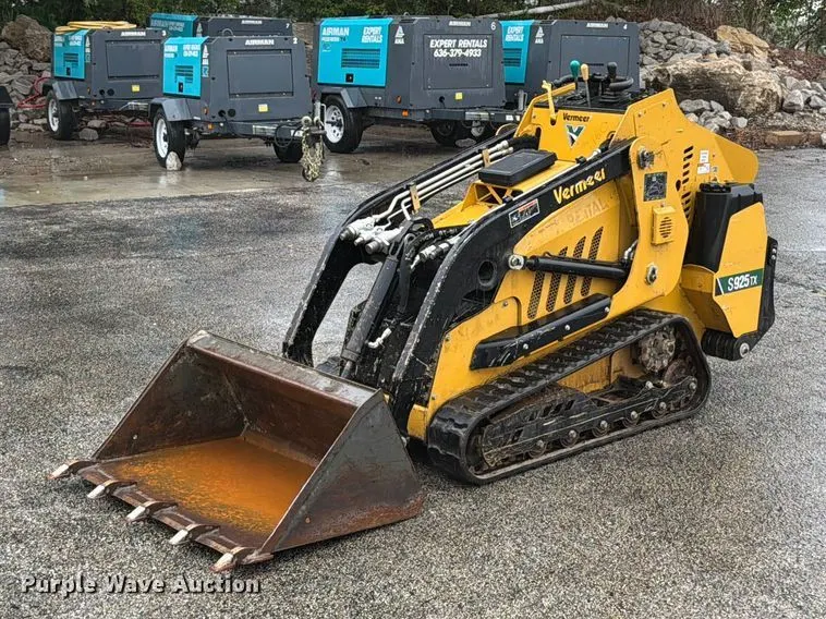 2024 Vermeer S925TX compact utility loader