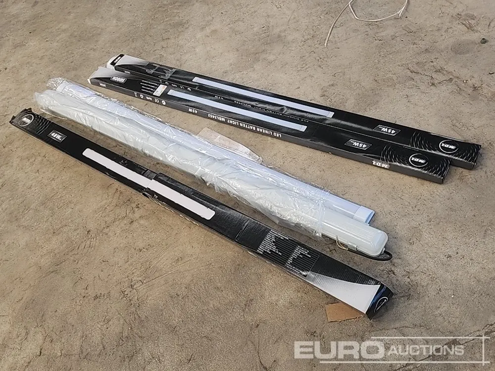 Unused 45W LED 5' Light (3 of)