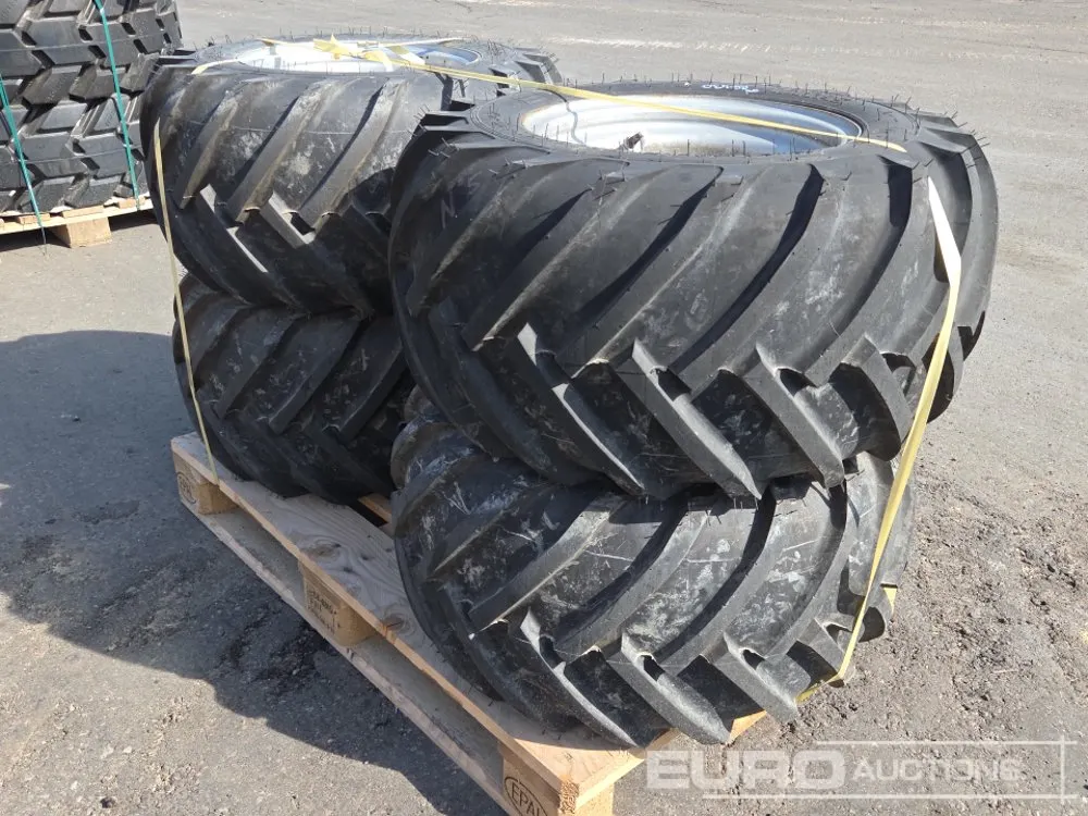 Mitas 31x15.50-15 Tyres, Rims (4 of)