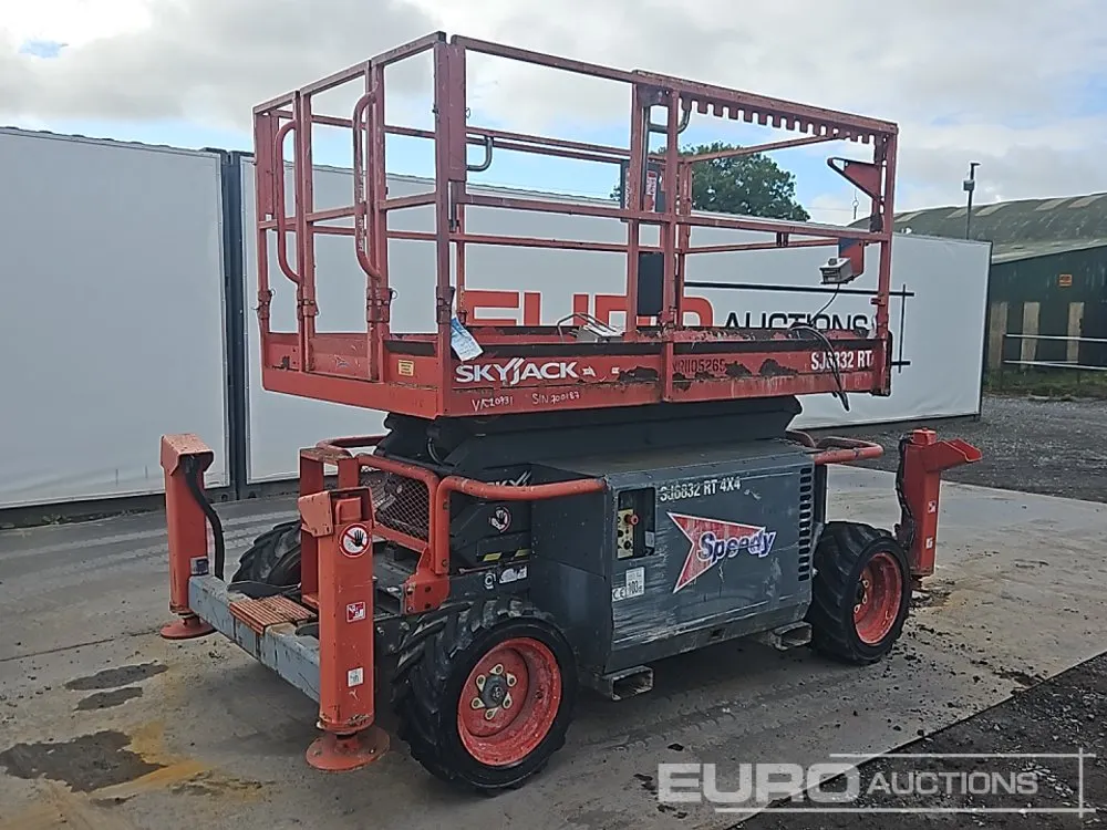 2015 SkyJack SJ6832RT