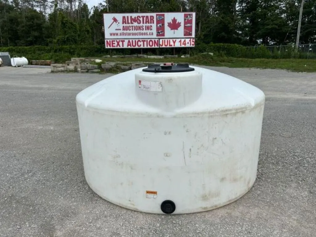 Water 1,100 Gal Polyethylene Tank
