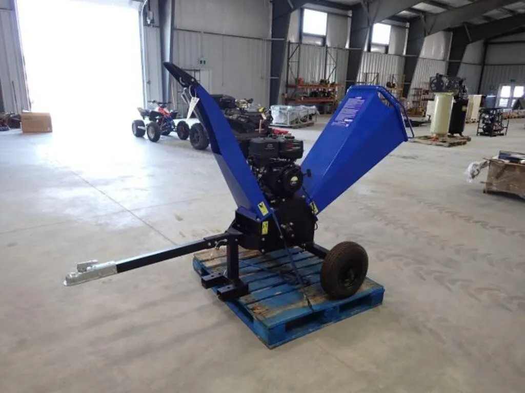 Powerfist 15 HP Wood Chipper