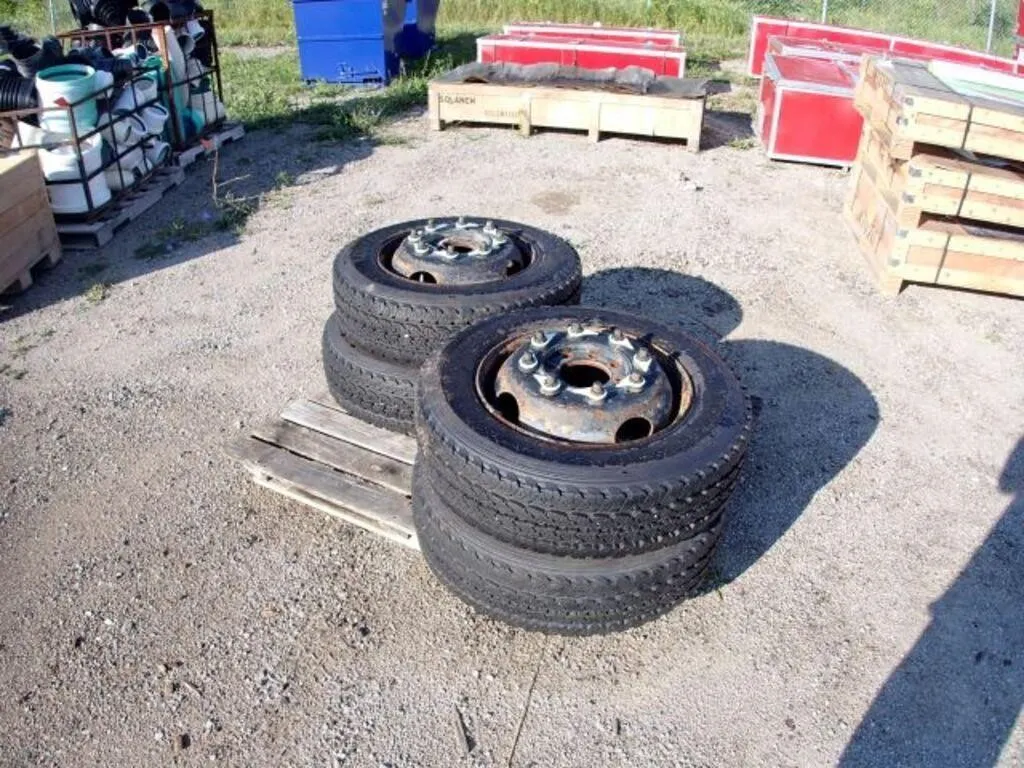 Qty Of (4) Firestone 225/70R19.5 Tire(s)