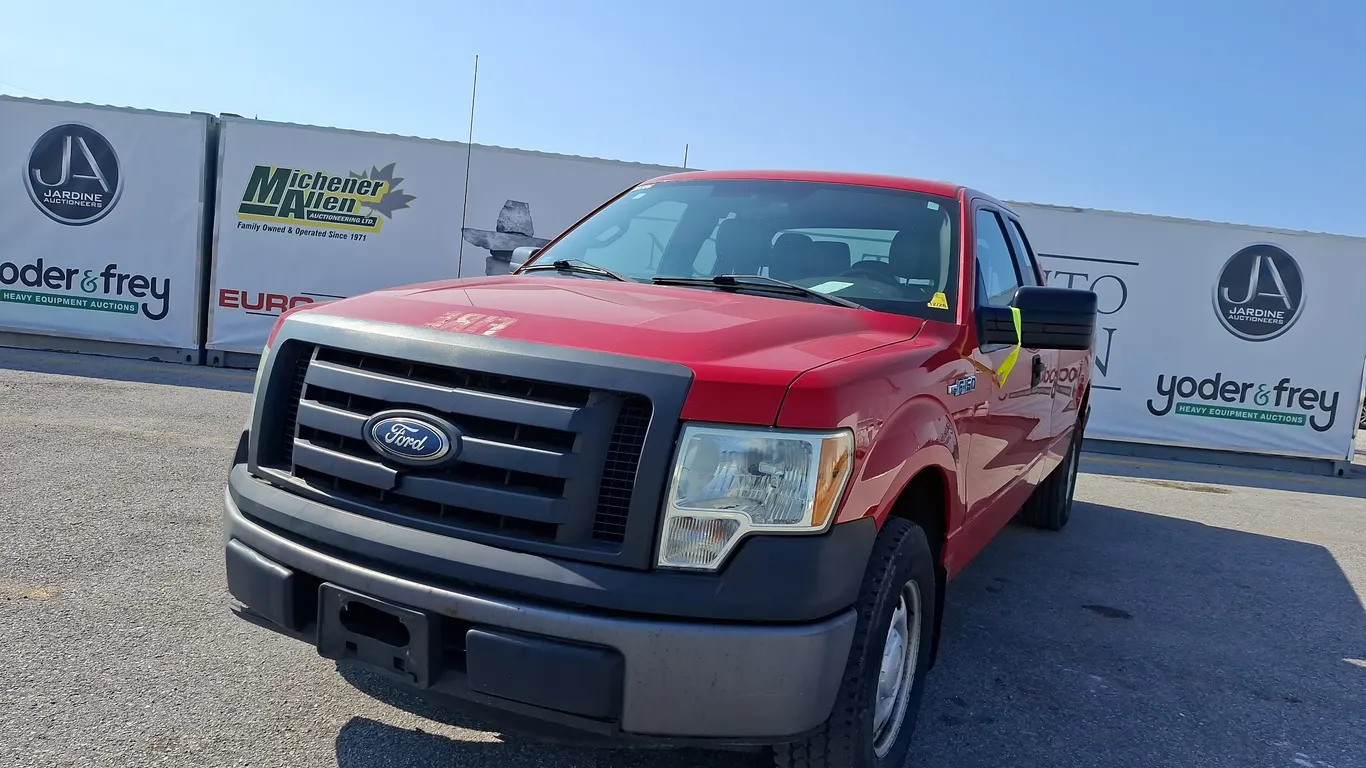 2011 Ford F-150 4x2 XL 4dr SuperCab Styleside 8 ft. LB RWD