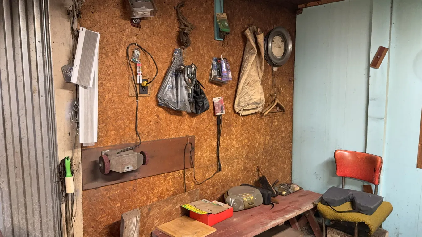 Estate Workshop Assortment Featuring WEN Bench Grinder and Sony Boombox