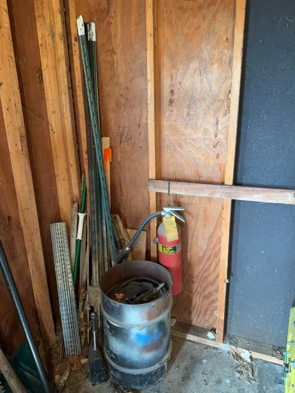 Assorted Farm and Garage Utility Lot Fire Extinguisher Fencing T-Posts