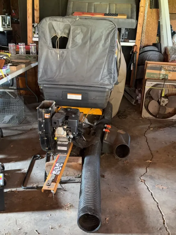 Craftsman Professional Tow Behind Lawn Vacuum System With Engine
