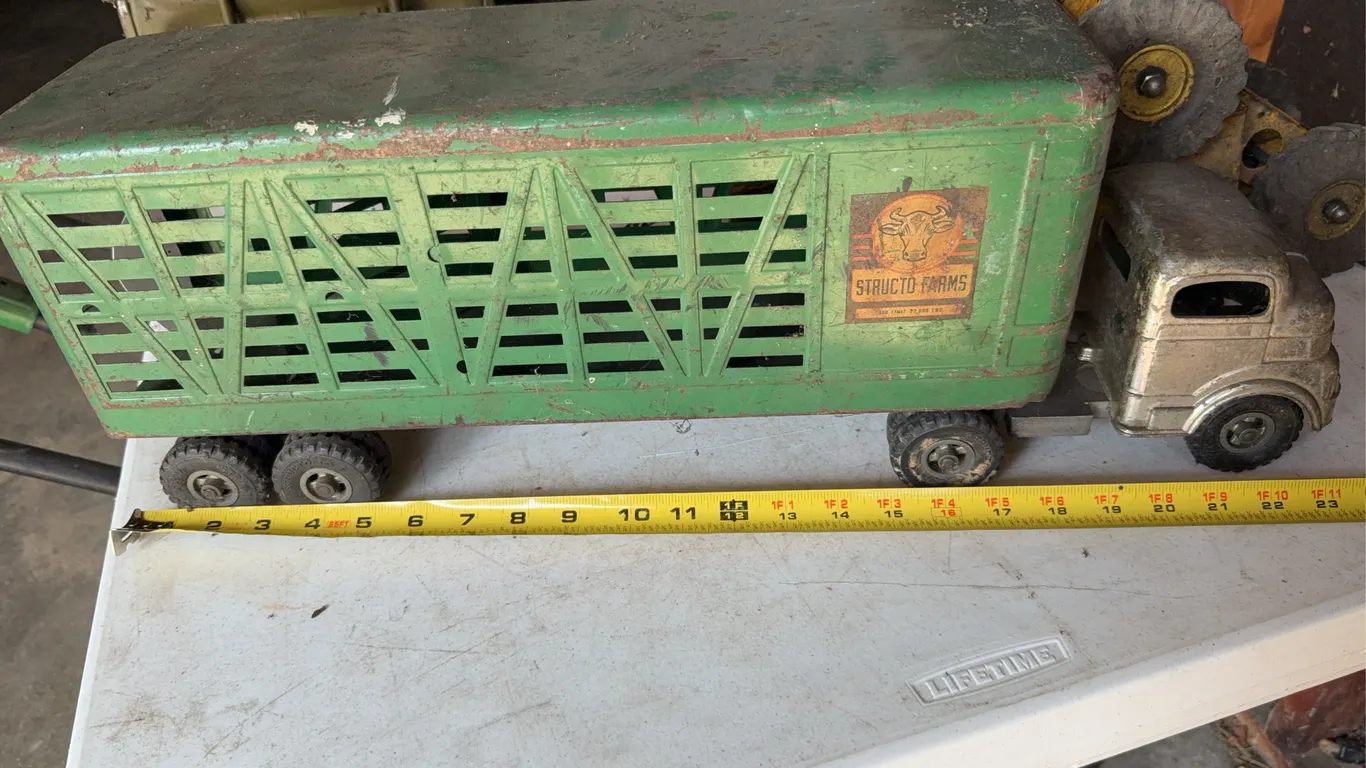 Structo Farms Pressed Steel Semi Truck and Livestock Trailer Set