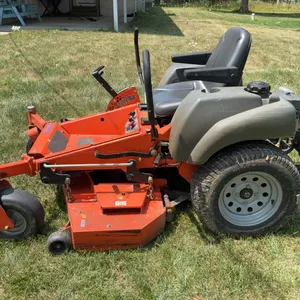 Husqvarna iZ4817 Commercial Zero Turn Lawn Mower