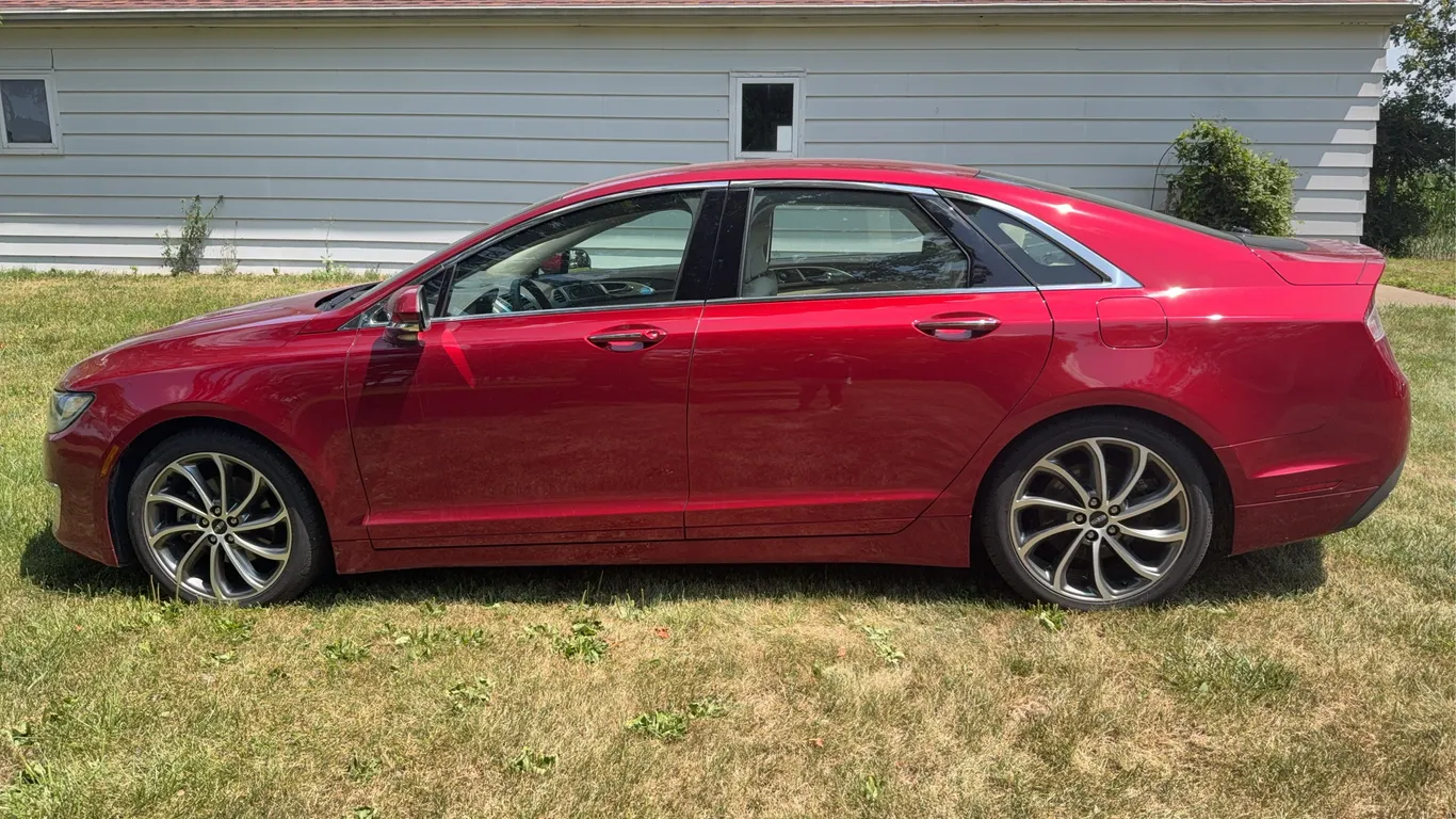 2018 Lincoln MKZ Reserve Hybrid Sedan Ruby Red 2.0L