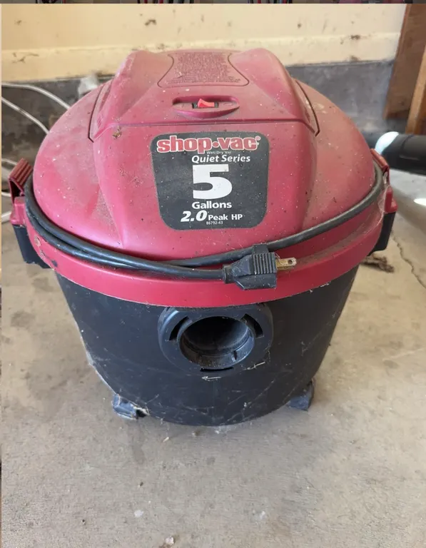 Shop-Vac Quiet Series 5 Gallon Wet Dry Vacuum Model 84M200