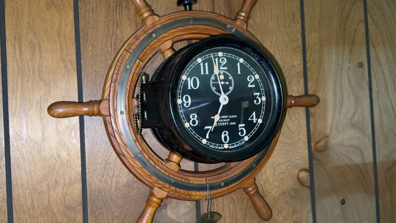 Seth Thomas U.S. Navy Deck Clock Ships Wheel Case 1942