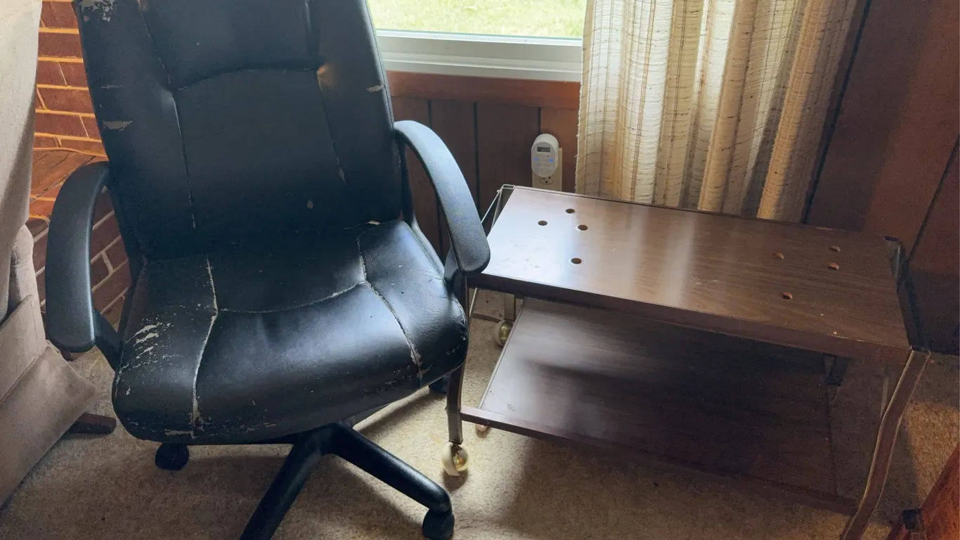 Black Executive Rolling Office Chair and Two Tier Utility Cart Lot