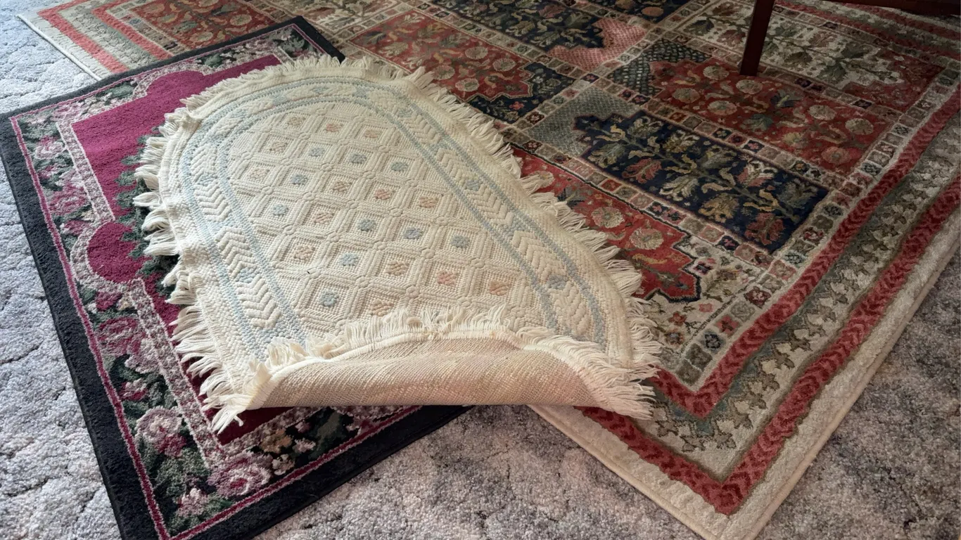 Quinlan Shearling Area Rug With Floral Mat And Fringed Accent Rug