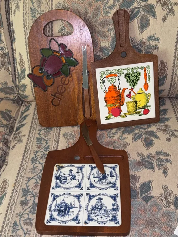 Vintage Wooden Cheese Board Lot Delft Blue Tile Knife Included