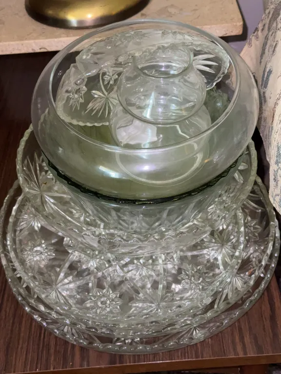 Anchor Hocking Early American Prescut Glass Plates and Serving Bowls