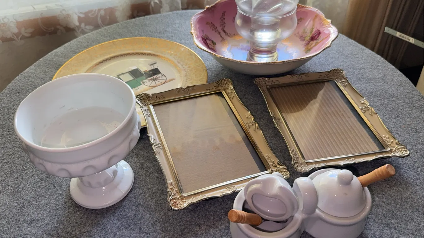 Imperial Salem China Carriage Plate Picture Frames Decorative Glassware Lot