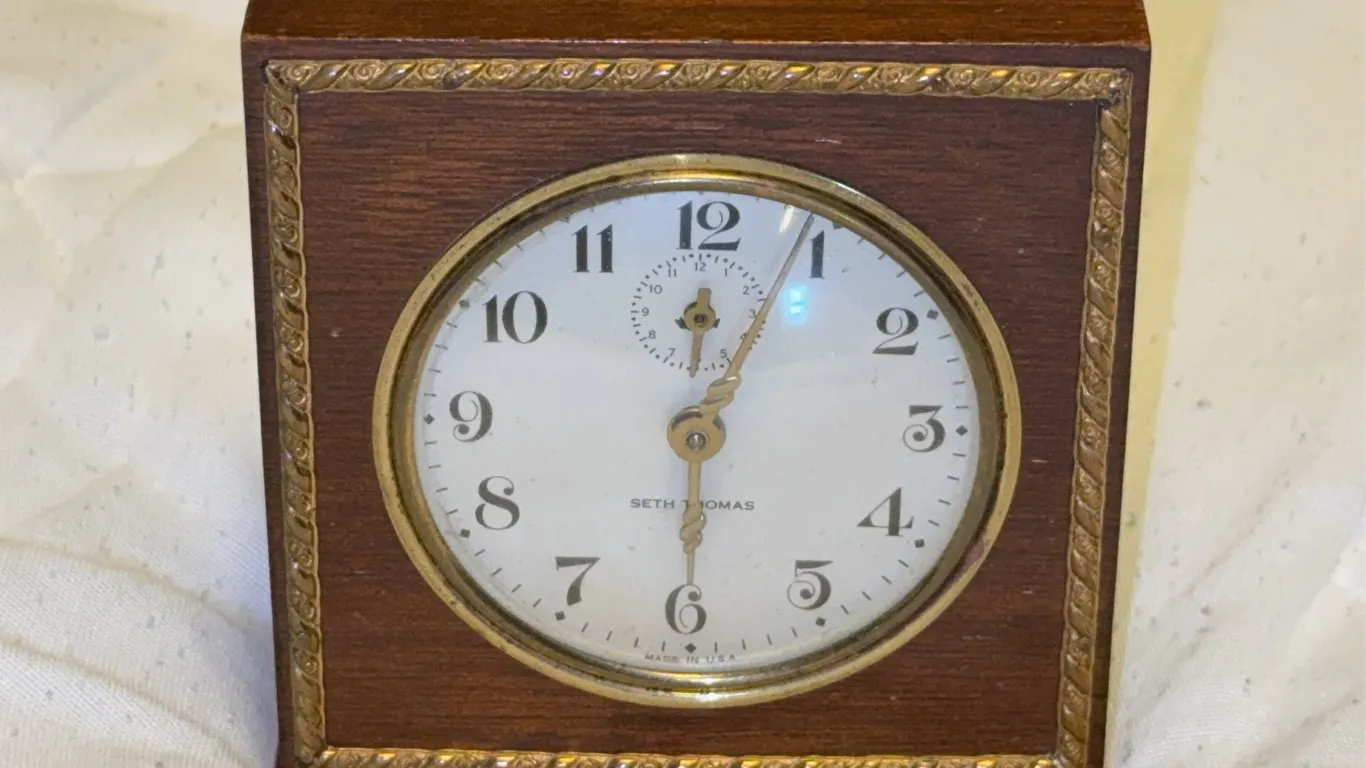 Seth Thomas Severn Mechanical Desk Alarm Clock Wooden Case