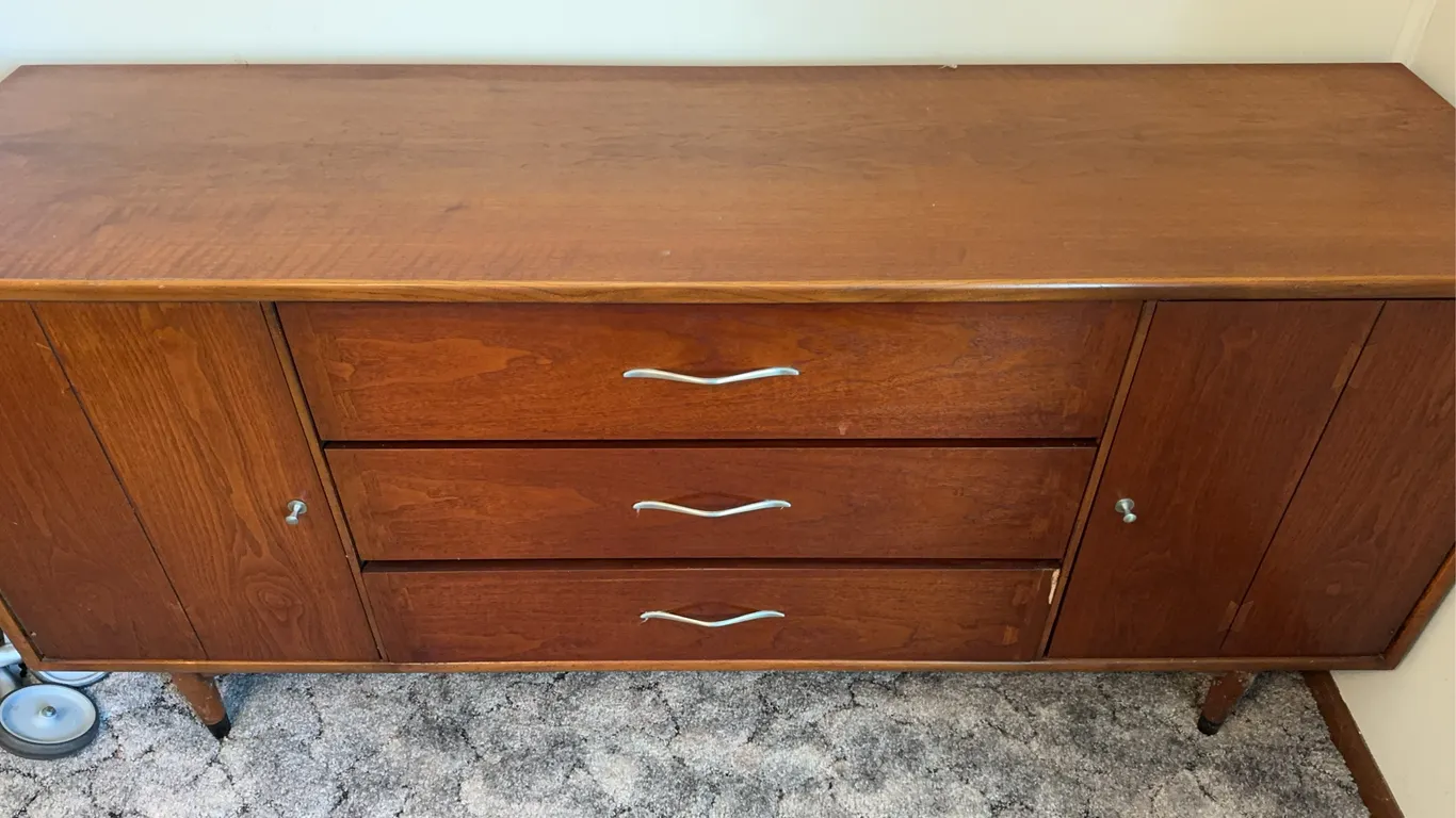 Mid Century Modern Lane Altavista Virginia Walnut Sideboard Credenza
