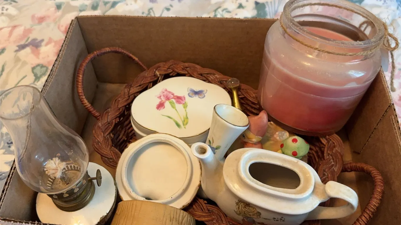 Mixed Lot Decorative Collectibles Miniature Oil Lamp Scented Candle Porcelain