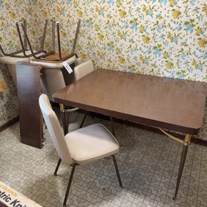 Mid Century Modern Extension Dining Table with Six Upholstered Chairs