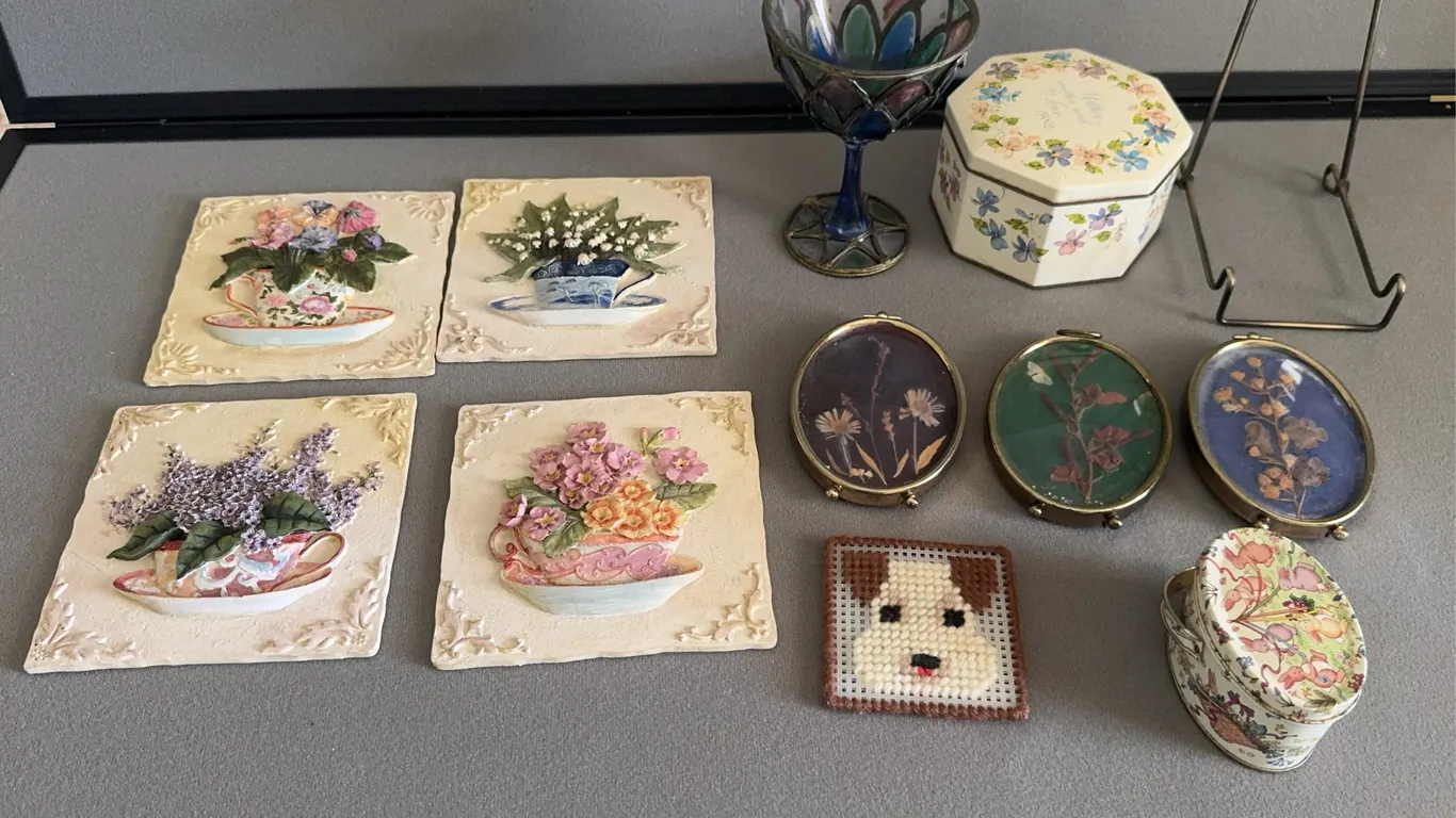 Collection of Assorted Decorative Housewares Miniatures and Wall Plaques