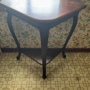 Antique Quartersawn Oak Triangular Side Table With Lower Shelf