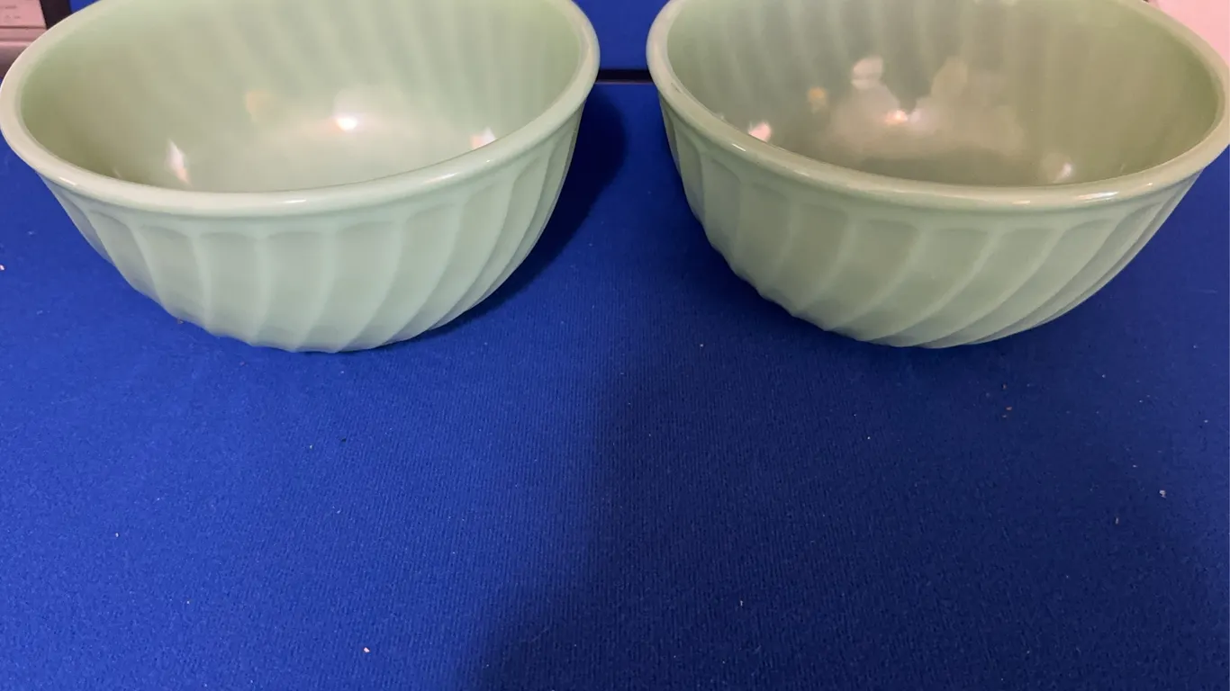 Pair of Anchor Hocking Fire-King Jadeite Swirl Mixing Bowls