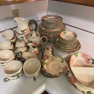Vintage Franciscan Earthenware Desert Rose Dinnerware Set Service Items