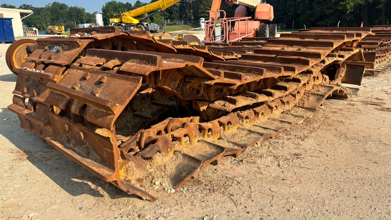 CAT 30 3/4 INCH TRACKS TO FIT D10T