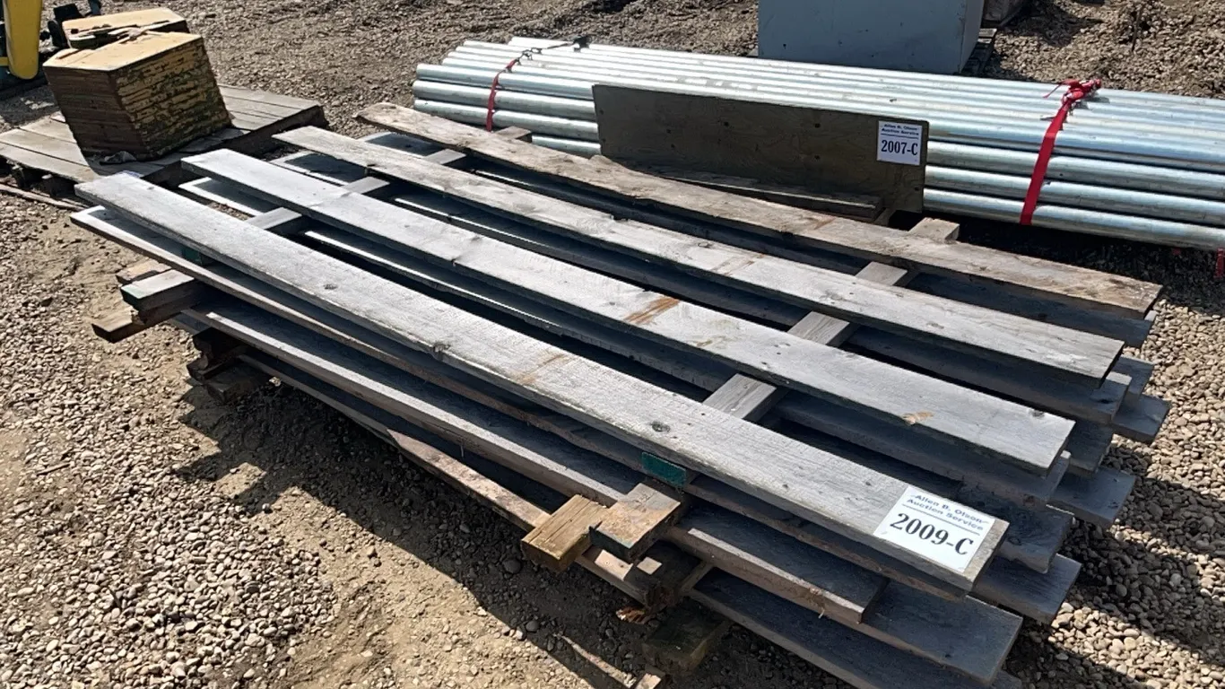 6 - WOOD POST & RAIL FENCING