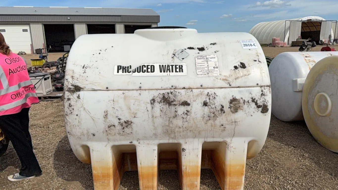 APPROX 400 GAL POLY TANK - LAST CONTAINED UNKNOWN
