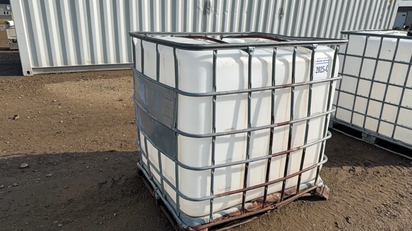 1000 LTR TOTE IN METAL CAGE