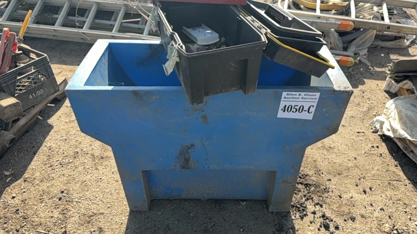 TIRE TUB, TOOL BOX & TOOLS