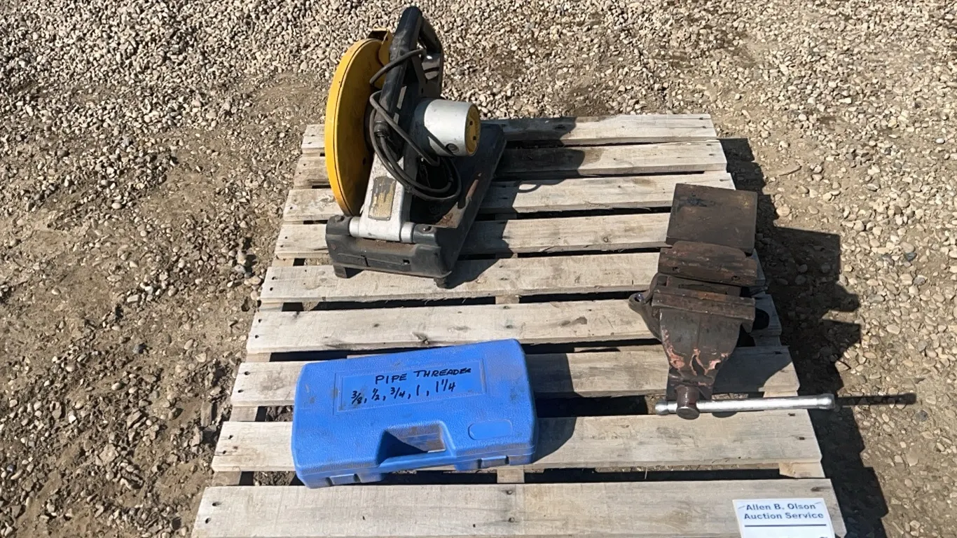CASE OF PIPE THREADER, DEWALT 14" 120V CHOP SAW, 6" VISE