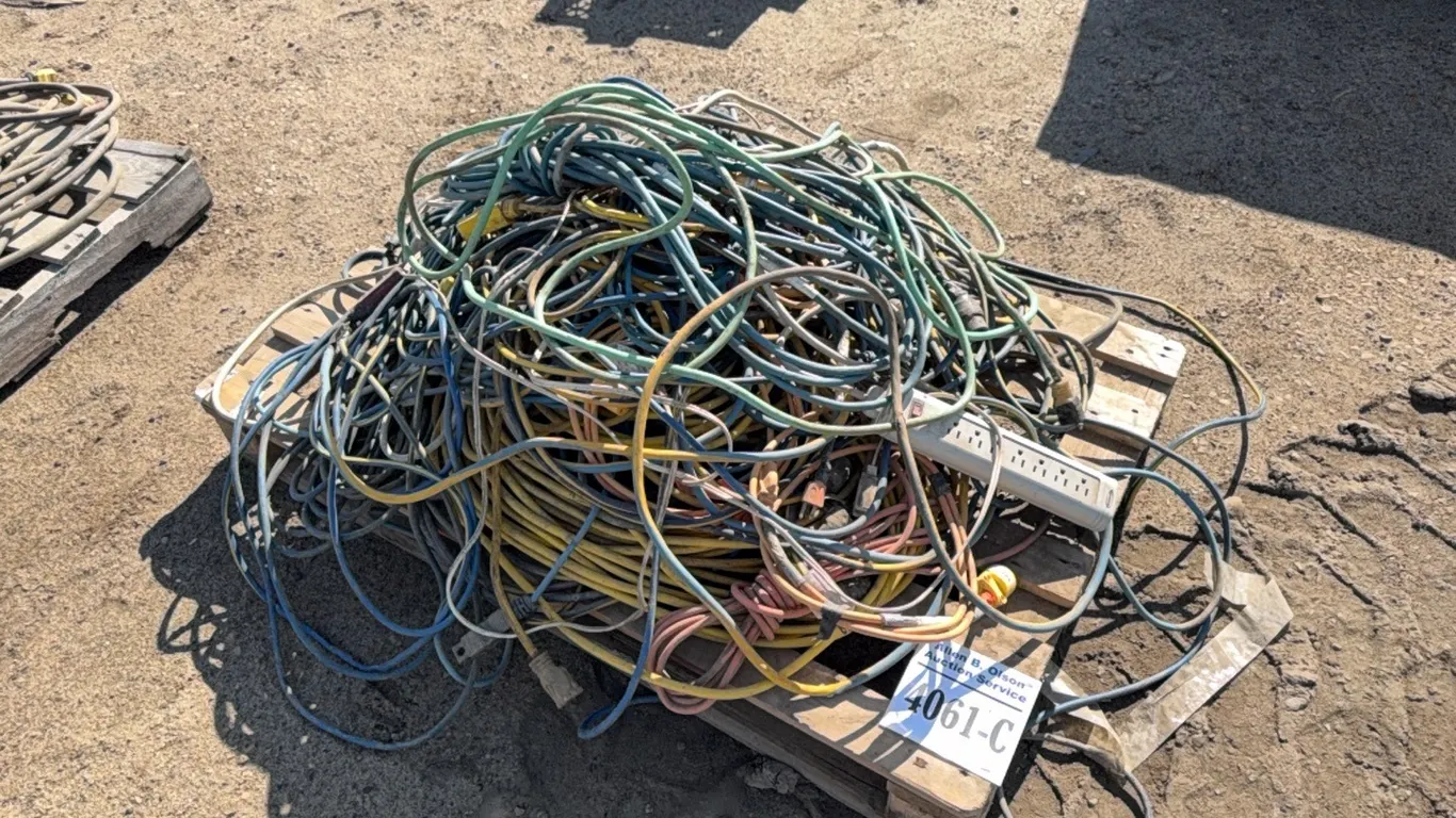 PALLET OF EXTENSION CORDS