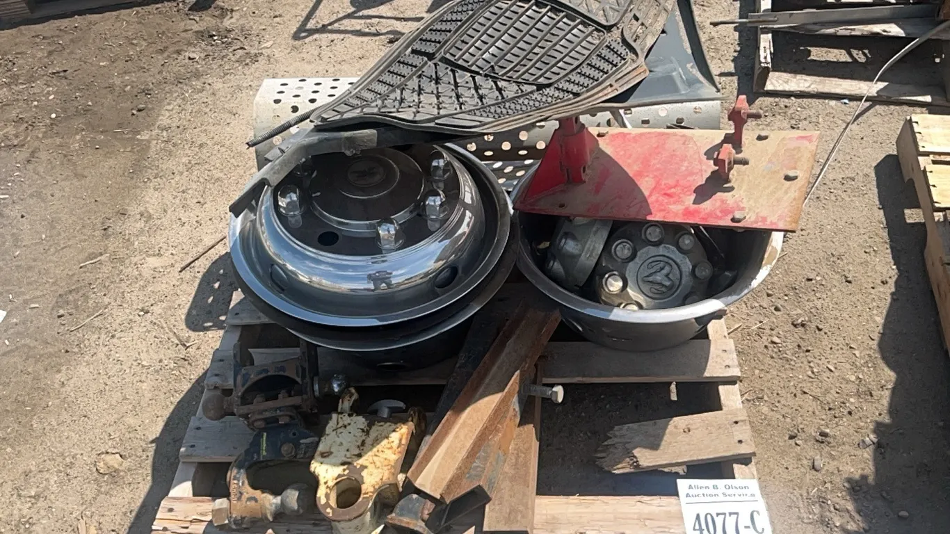 CHROME HUB CAPS, HITCHES, STACK COVERS, RAM CENTER CAPS, MUD FLAPS