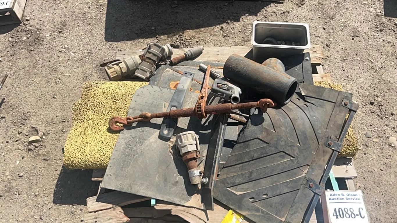 MUD FLAPS, TRUCK PARTS, PLASTIC MOLDING