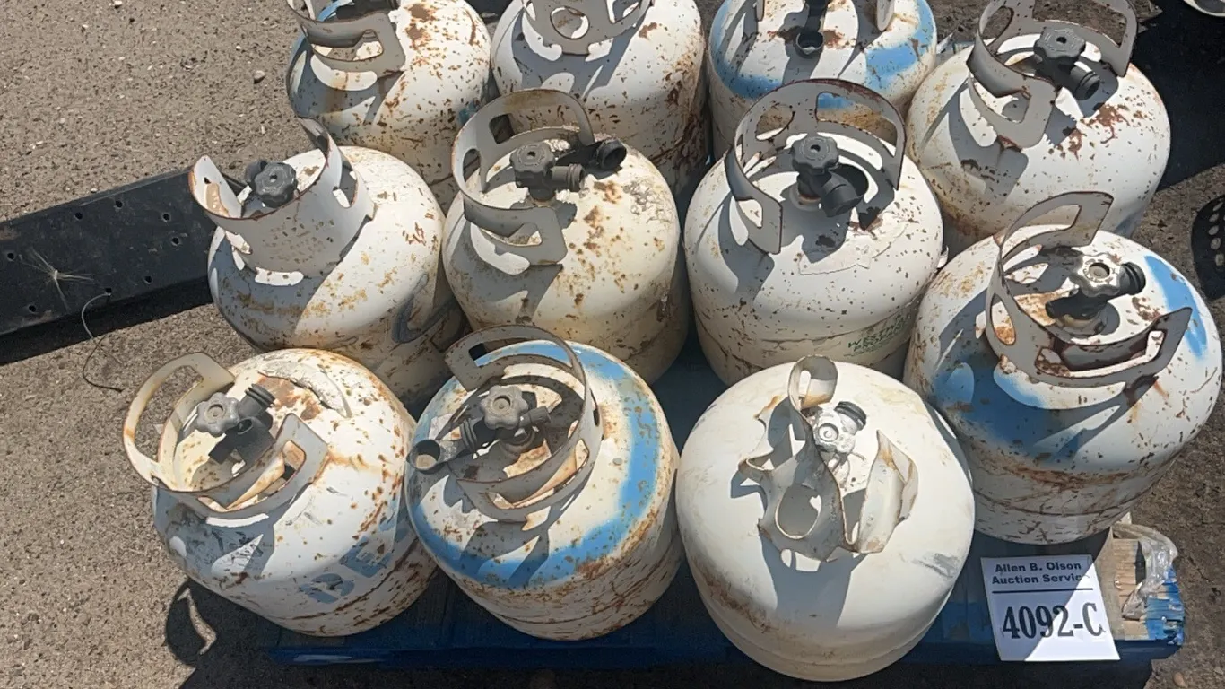 11 - 20LB PROPANE BOTTLES - SOME ARE FULL