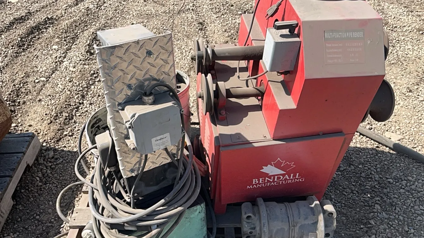 BENDALL 110V PIPE BENDER w/ ACCESSORIES