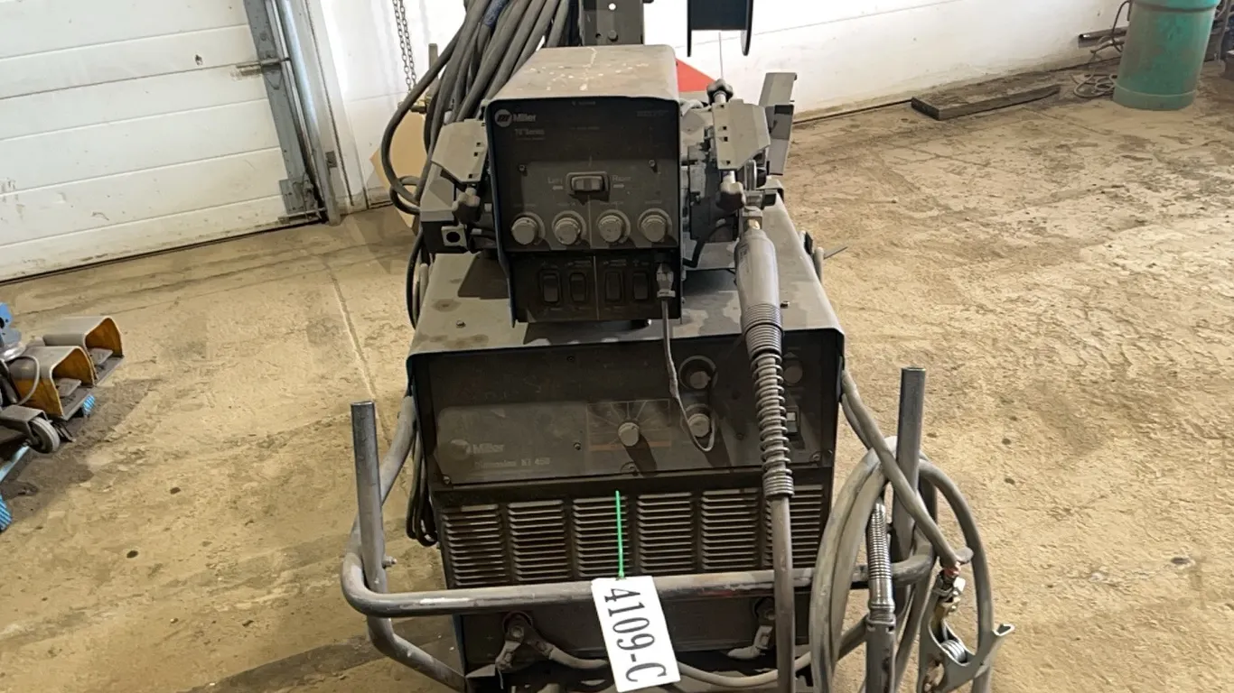 MILLER DIMENSION NT450 WELDER