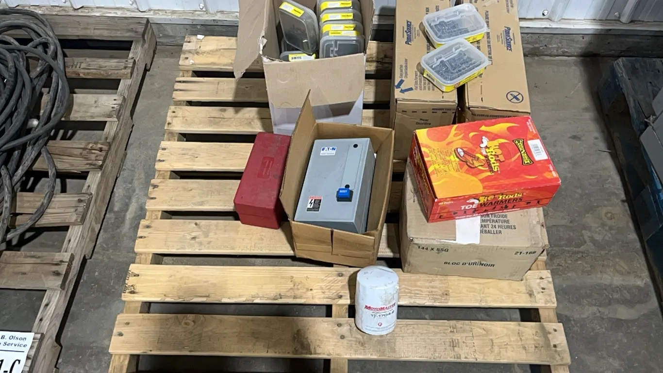 LARGE QTY OF GRIP RITE FAS'NERS, ROADSIDE FLARES, UNUSED EATON ELEC BOX, URINAL BLOCKS, HOT ROD TOE WARMERS, OIL FILTER