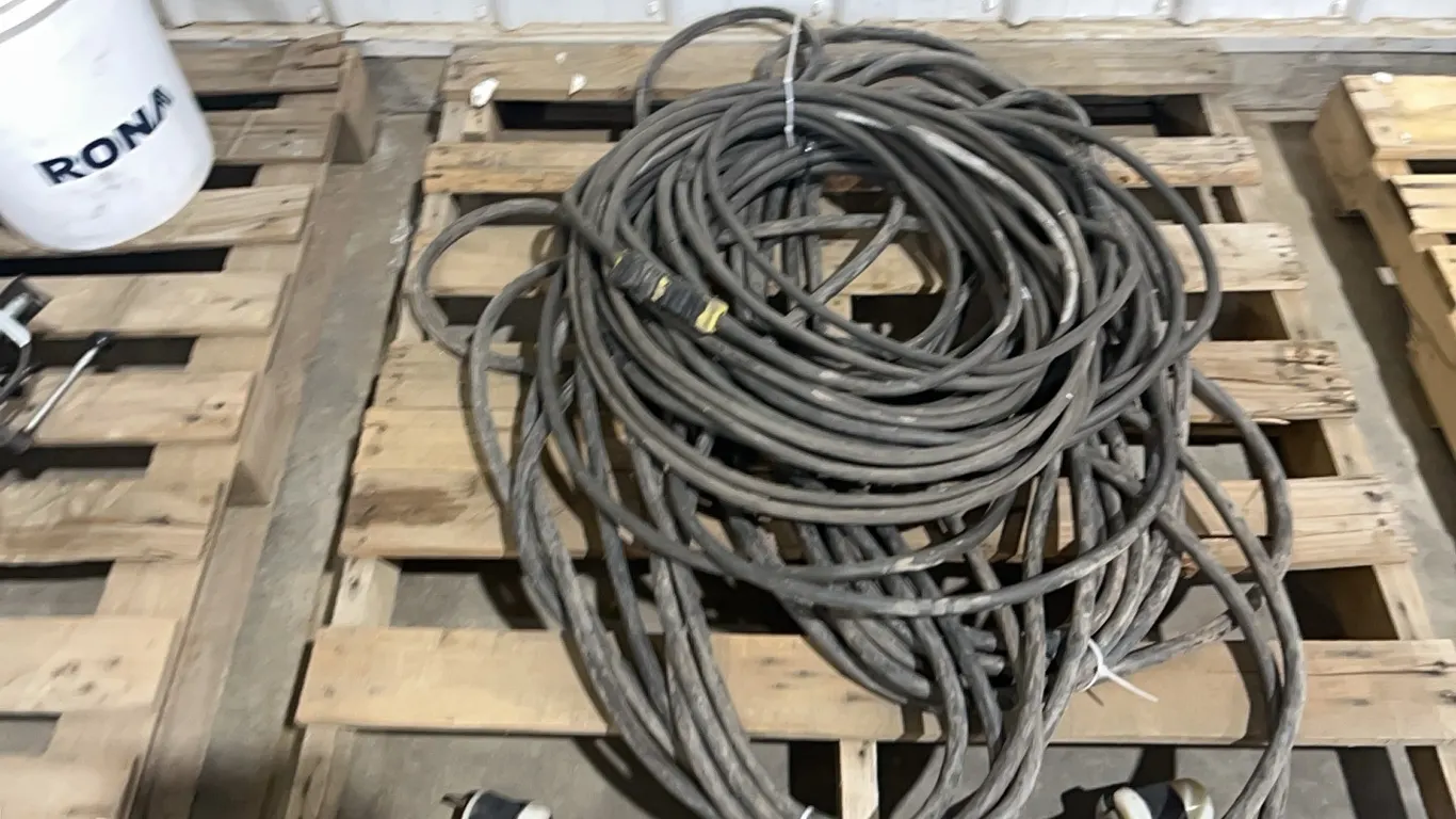 HEAVY DUTY EXTENSION CORDS