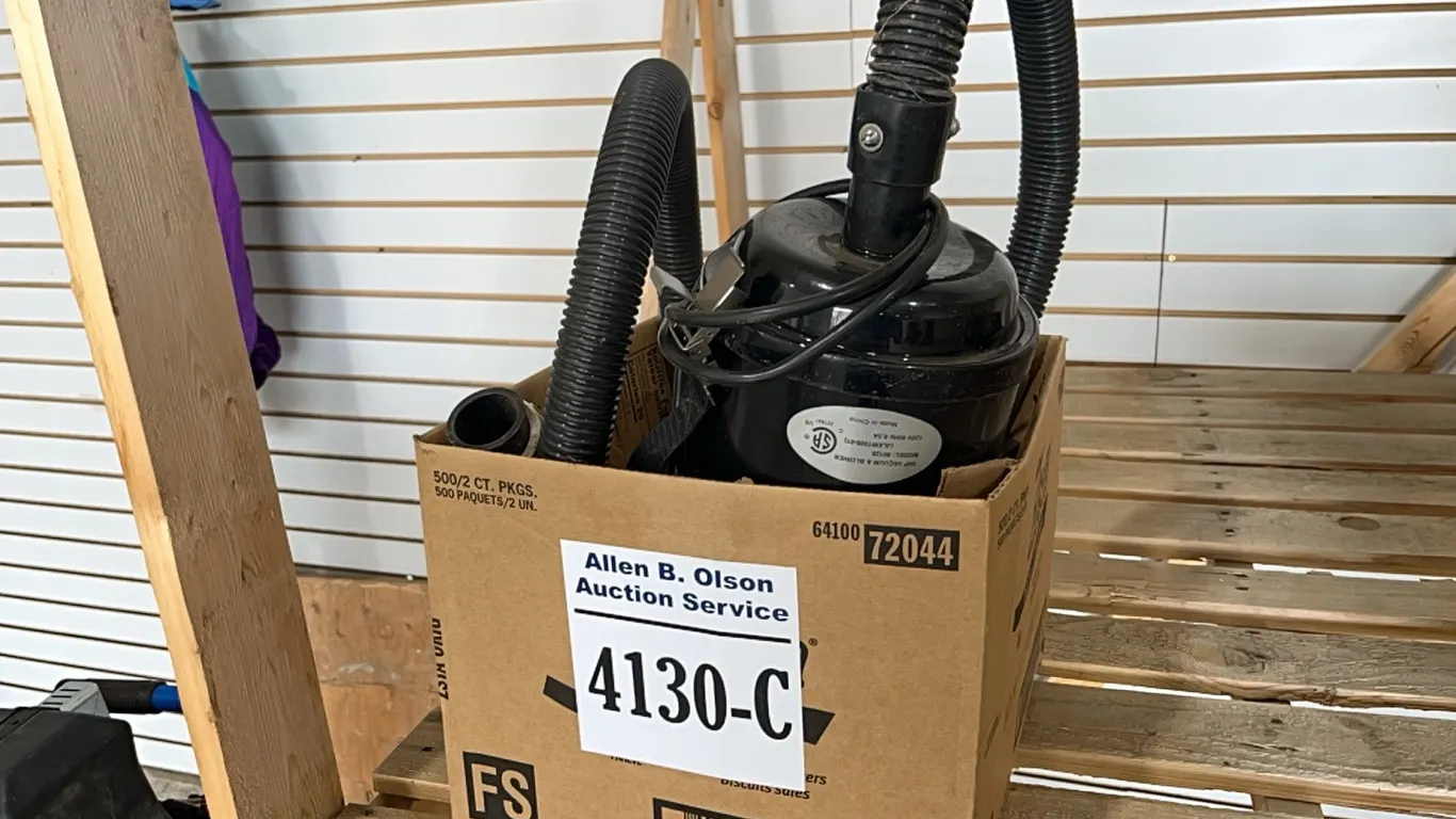 3 HP VACUUM & BLOWER