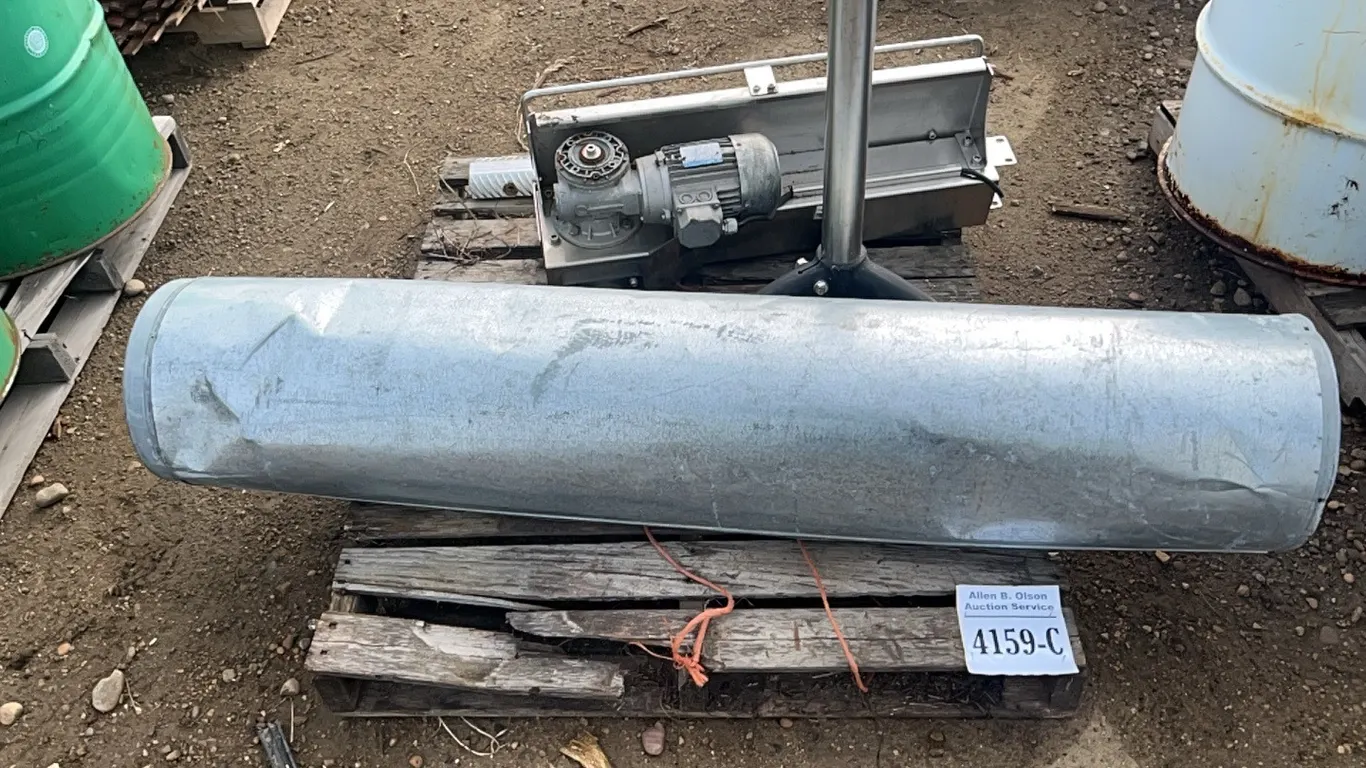 ELECTRIC MOTOR & GEAR BOX, ALUMINUM PIPE, 4 - COMBINE RUB BARS